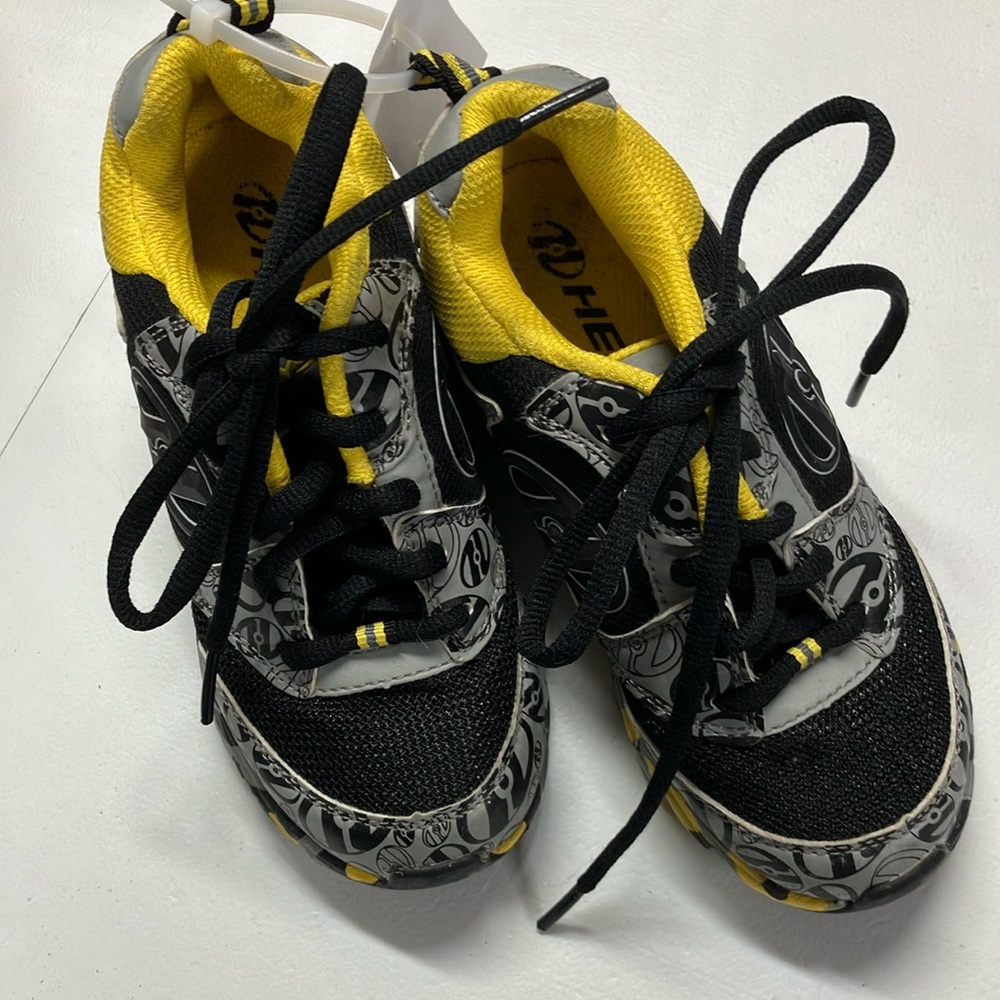 Size 13 heelys- EUC- worn once